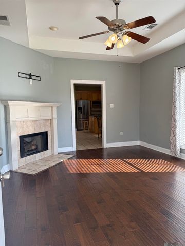 1258 Foxlane Dr, Baton Rouge, LA 70819