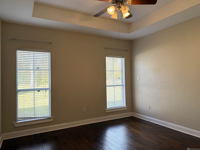 1258 Foxlane Dr, Baton Rouge, LA 70819