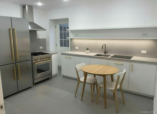 75-58 113th Street D, Forest Hills, NY 11375