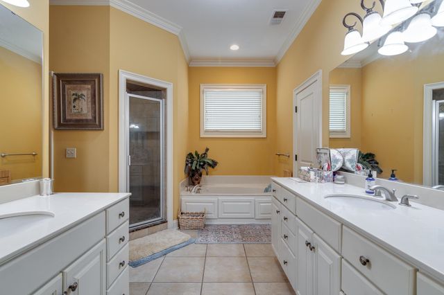 226 N WHITE STATION RD, Memphis, TN 38117