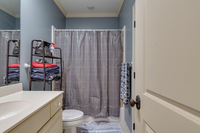 226 N WHITE STATION RD, Memphis, TN 38117