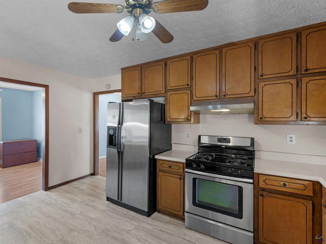 222 Farmbrook Parkway, Stockbridge, GA 30281