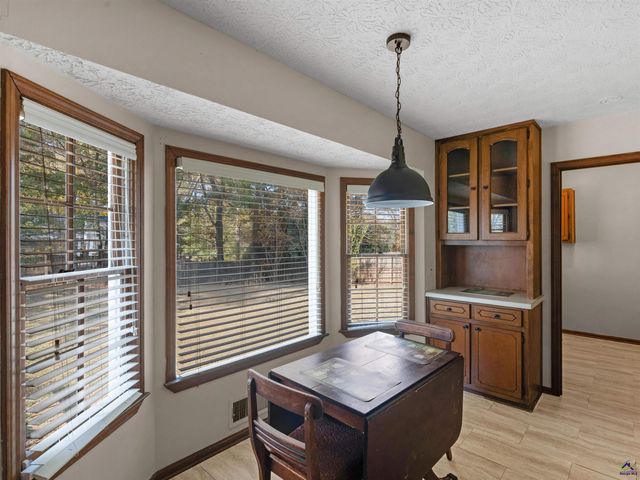 222 Farmbrook Parkway, Stockbridge, GA 30281