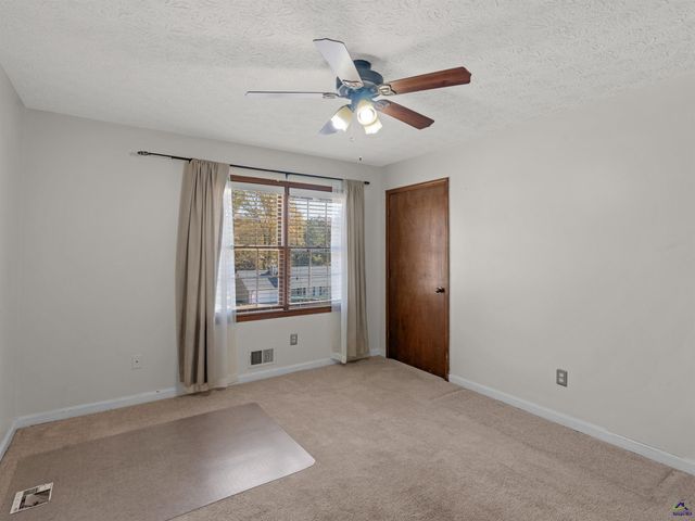 222 Farmbrook Parkway, Stockbridge, GA 30281