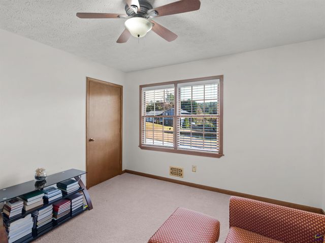 222 Farmbrook Parkway, Stockbridge, GA 30281