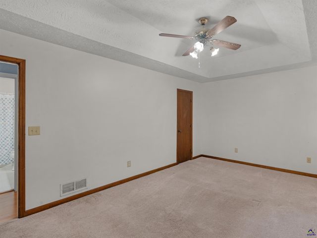 222 Farmbrook Parkway, Stockbridge, GA 30281