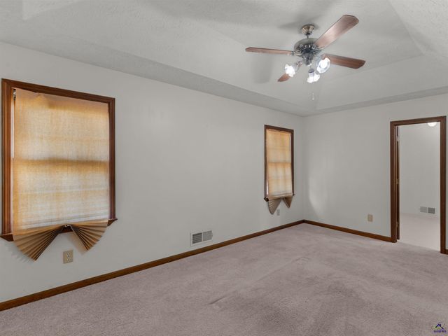 222 Farmbrook Parkway, Stockbridge, GA 30281