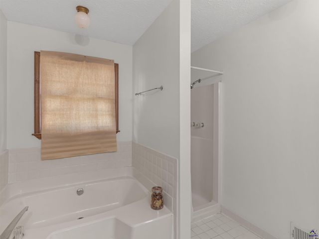 222 Farmbrook Parkway, Stockbridge, GA 30281