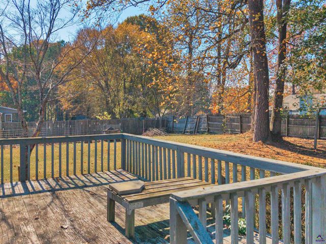 222 Farmbrook Parkway, Stockbridge, GA 30281