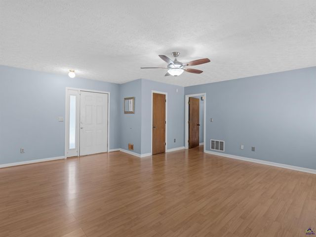 222 Farmbrook Parkway, Stockbridge, GA 30281