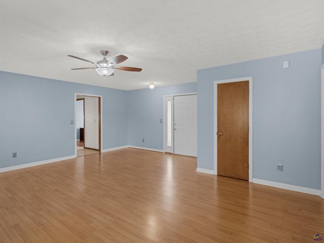 222 Farmbrook Parkway, Stockbridge, GA 30281