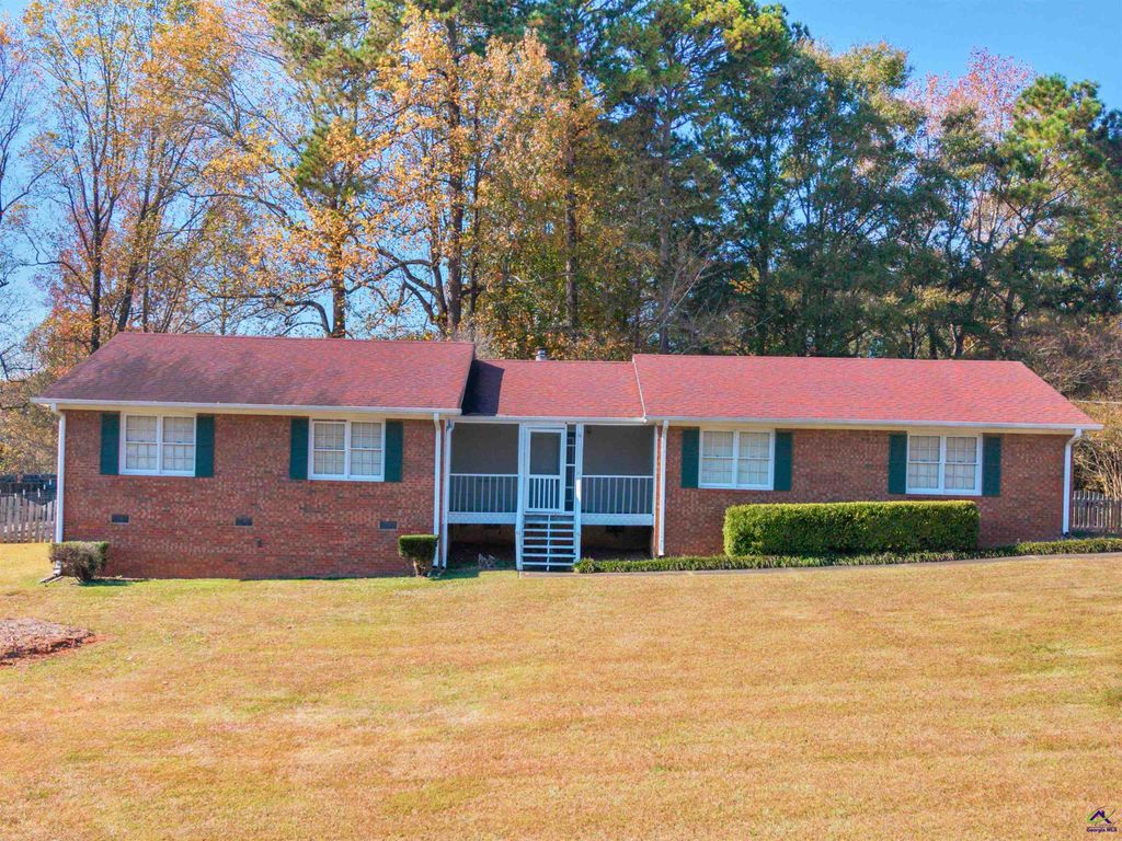 222 Farmbrook Parkway, Stockbridge, GA 30281