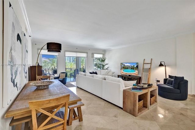 3700 Island Boulevard C206, Aventura, FL 33160