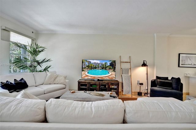 3700 Island Boulevard C206, Aventura, FL 33160