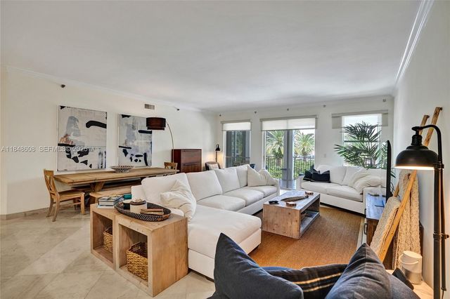 3700 Island Boulevard C206, Aventura, FL 33160