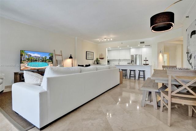3700 Island Boulevard C206, Aventura, FL 33160