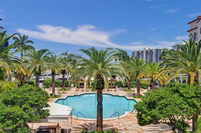 3700 Island Boulevard C206, Aventura, FL 33160