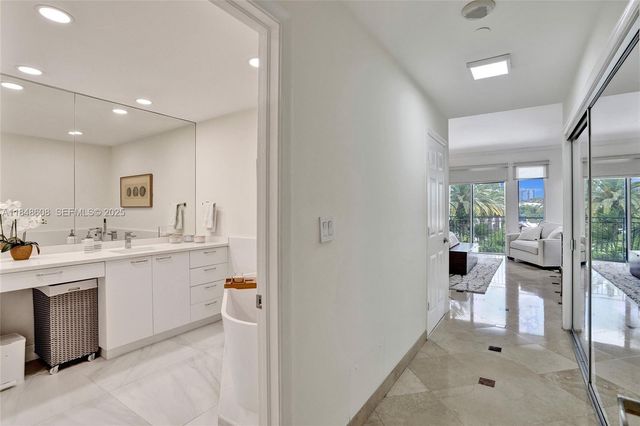 3700 Island Boulevard C206, Aventura, FL 33160