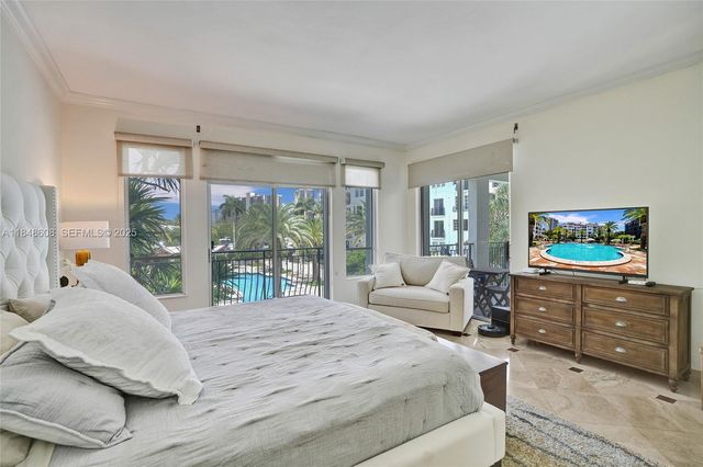 3700 Island Boulevard C206, Aventura, FL 33160