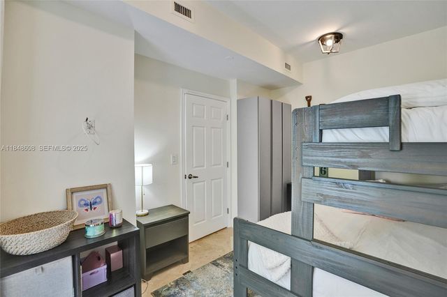 3700 Island Boulevard C206, Aventura, FL 33160