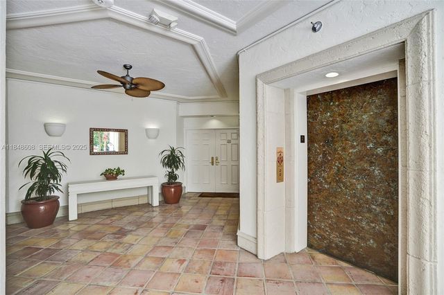 3700 Island Boulevard C206, Aventura, FL 33160
