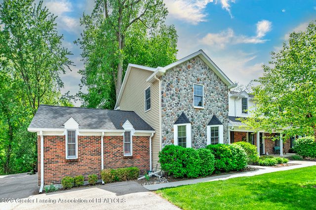 1812 Burrwood Circle, East Lansing, MI 48823