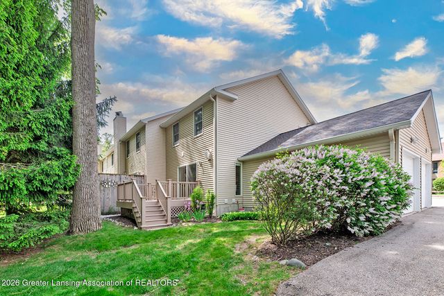 1812 Burrwood Circle, East Lansing, MI 48823