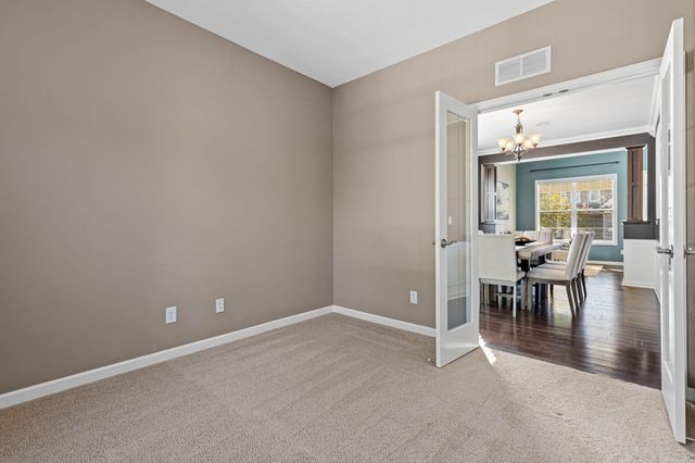 626 Eastgate Parkway, Mahtomedi, MN 55115