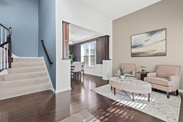 626 Eastgate Parkway, Mahtomedi, MN 55115