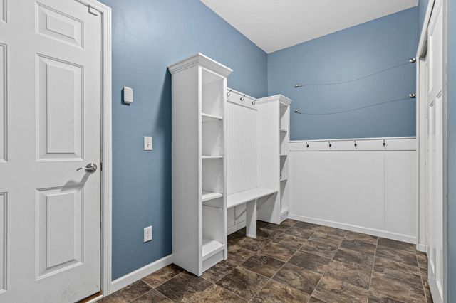 626 Eastgate Parkway, Mahtomedi, MN 55115