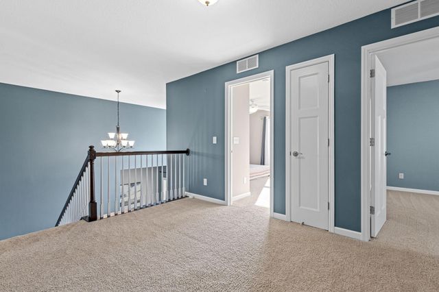 626 Eastgate Parkway, Mahtomedi, MN 55115