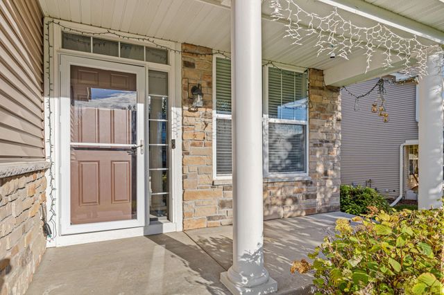 626 Eastgate Parkway, Mahtomedi, MN 55115