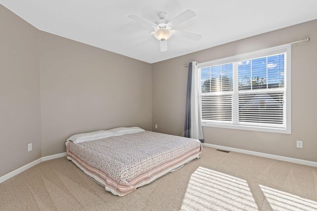 626 Eastgate Parkway, Mahtomedi, MN 55115