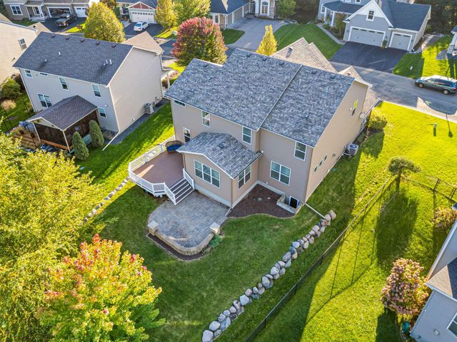 626 Eastgate Parkway, Mahtomedi, MN 55115