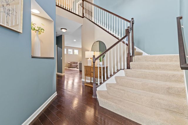 626 Eastgate Parkway, Mahtomedi, MN 55115