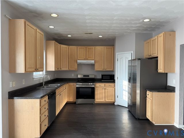 9331 Alcove Grove Rd, Chesterfield, VA 23832