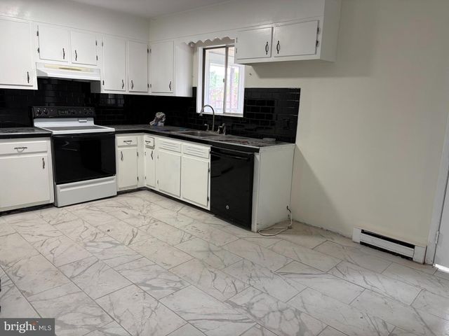 479 SUE DR, Hummelstown, PA 17036
