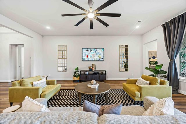 4711 Arbor Hollow Drive, Manvel, TX 77578