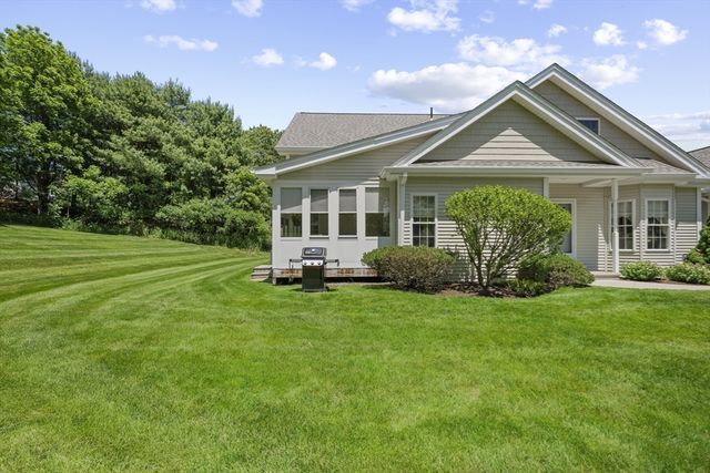 4 Apple Seed Drive 4, Shrewsbury, MA 01545