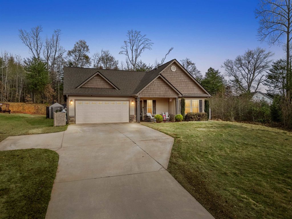 273 Sunward Path, Inman, SC 29349