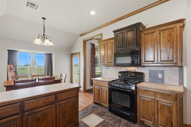 1903 Riveria Drive, Tuttle, OK 73089