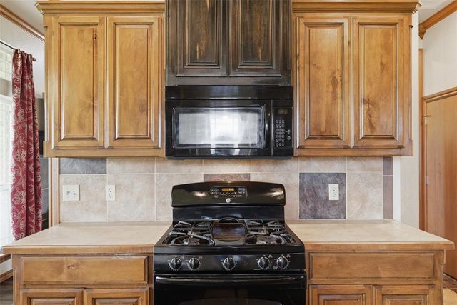 1903 Riveria Drive, Tuttle, OK 73089