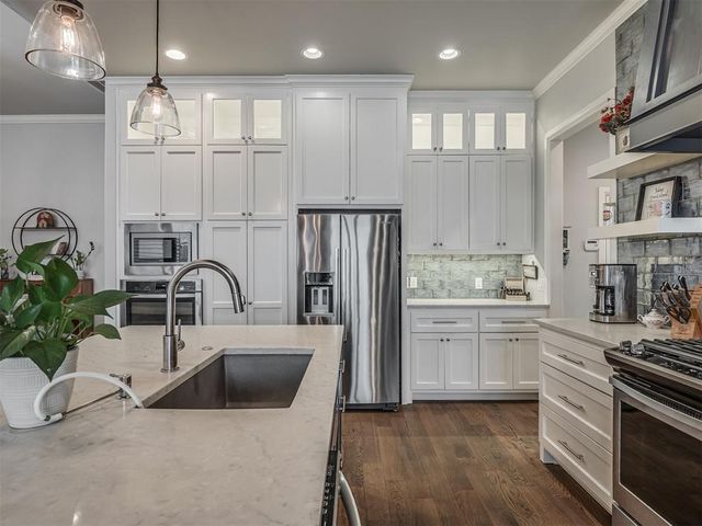 3125 Drake Crest Drive, Edmond, OK 73034