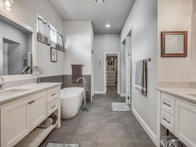 3125 Drake Crest Drive, Edmond, OK 73034