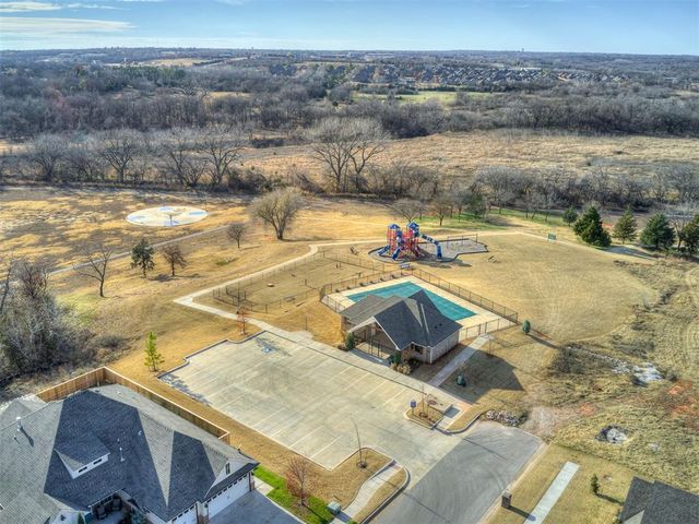 3125 Drake Crest Drive, Edmond, OK 73034