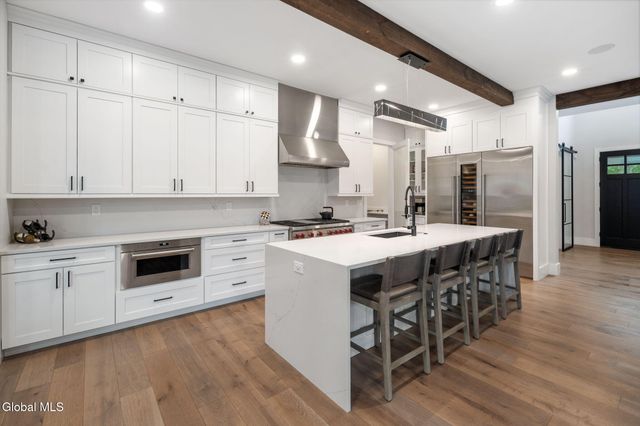 19 Aurora Avenue, Saratoga Springs, NY 12866