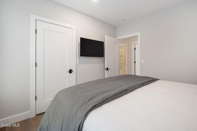 19 Aurora Avenue, Saratoga Springs, NY 12866