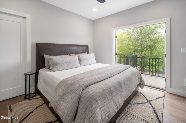 19 Aurora Avenue, Saratoga Springs, NY 12866