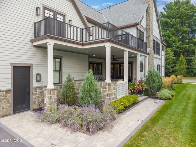 19 Aurora Avenue, Saratoga Springs, NY 12866