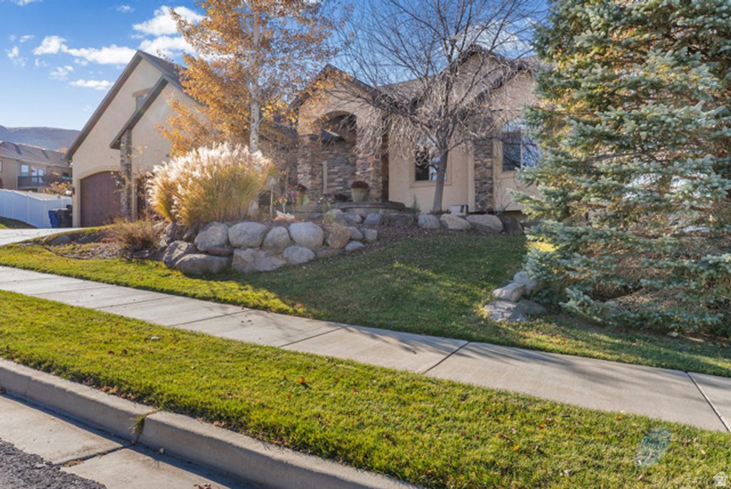 14278 S FRIENDSHIP DR, Herriman, UT 84096